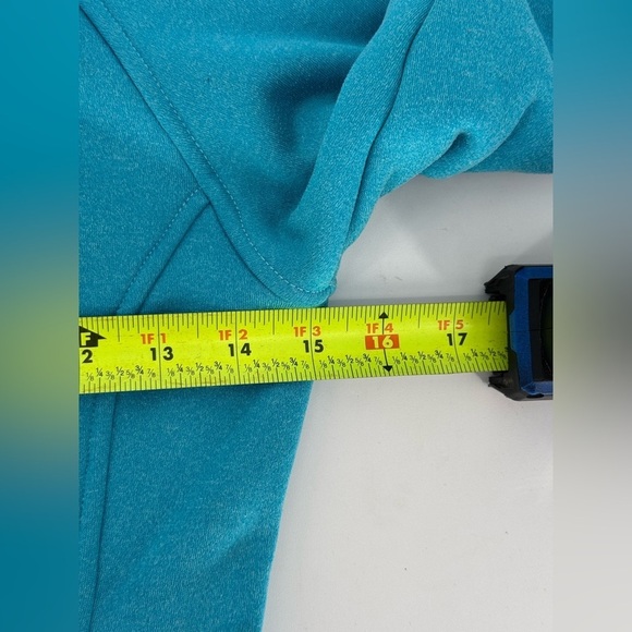 The North Face Girls Full Zip Up Glacier Fleece Sweater - Picture 9 of 16